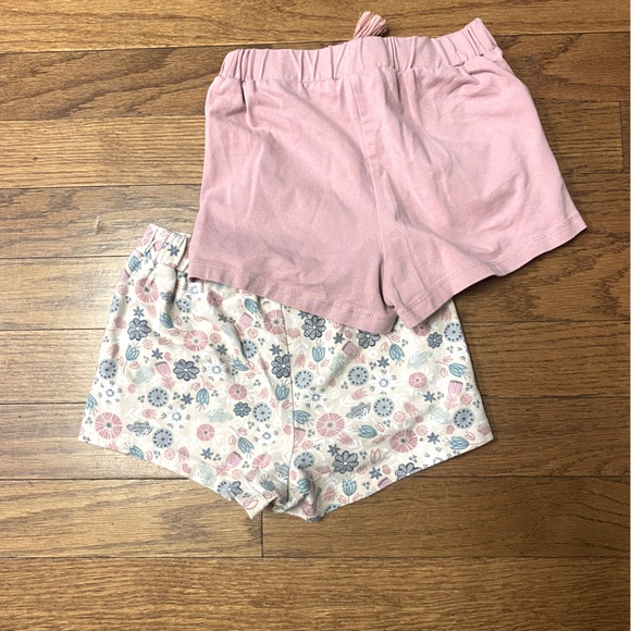 Little Girls Shorts 2T (set of 2) - Picture 2 of 4